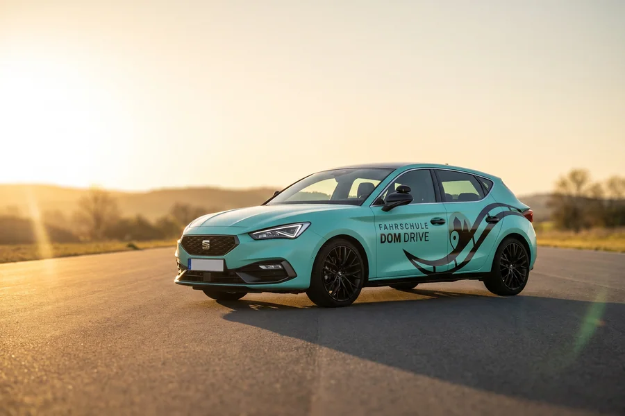 Seat Leon der Fahrschule Dom Drive